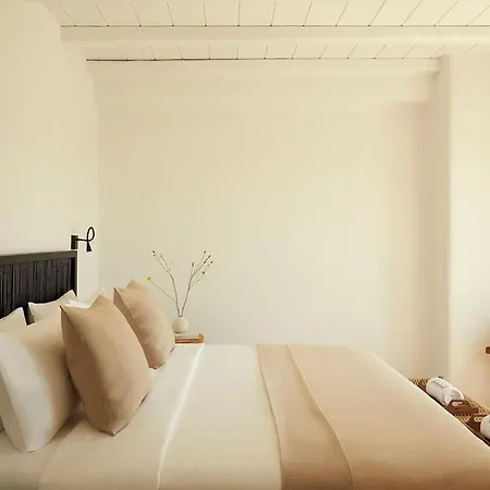 Leblon Mykonos * Kalo Livadi